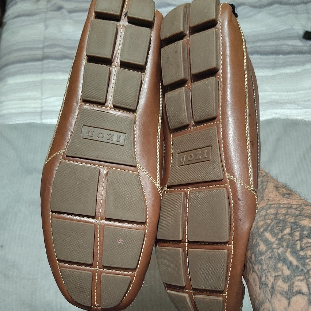 IZOD Men's Brown Loafers